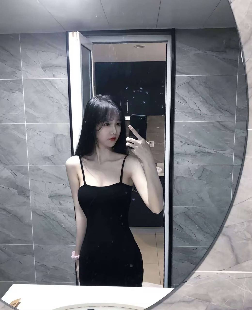 175605c8tn8z9uxetnxvxj.jpg